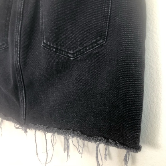 PacSun Black Raw Hem Zip Front Mini Skirt, 25 - Picture 4 of 8